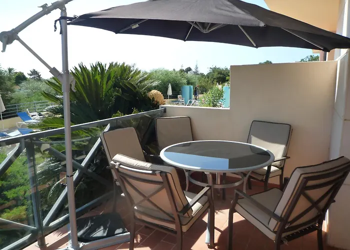 Corcovada 37 * Αλμπουφέιρα